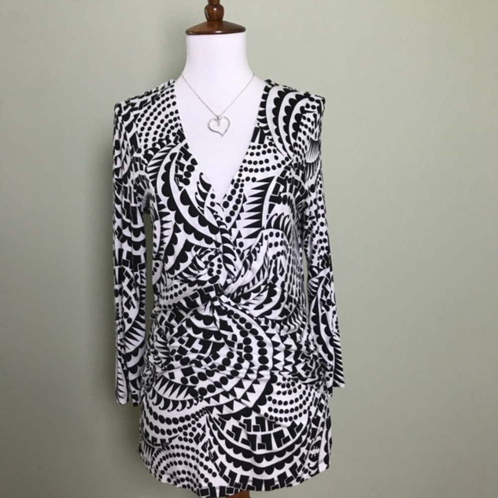 Cable & Gauge White & Black 3/4 Length Sleeve Top